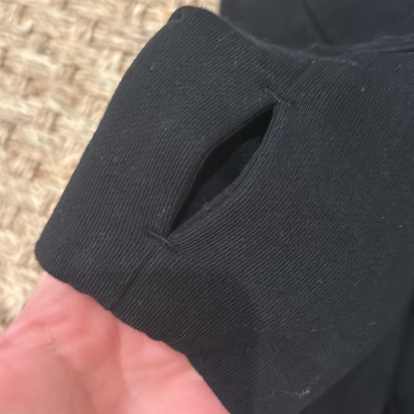 Thick Lululemon quarter zip - Picture 6 of 6